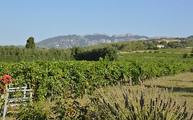 La Dentelliere
